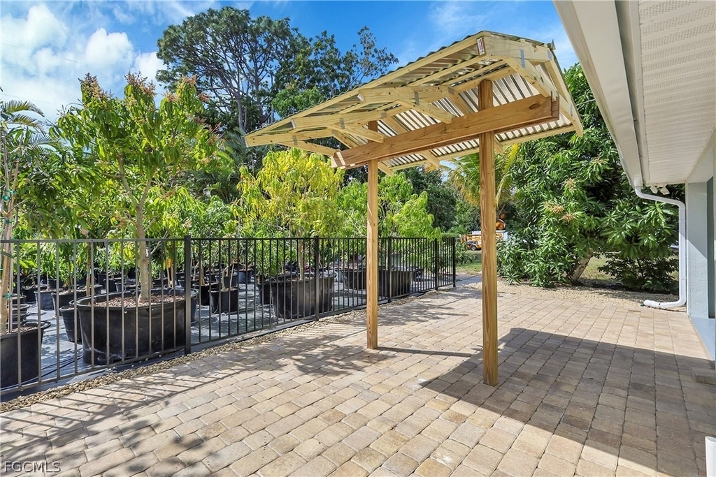 958 Indiana Avenue - Photo 18