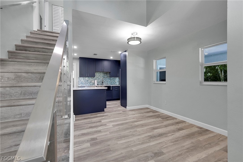 958 Indiana Avenue - Photo 12