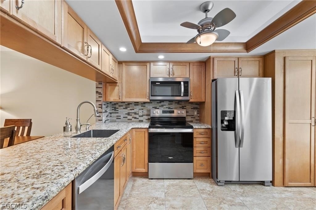 15075 Parkside Drive - Photo 8