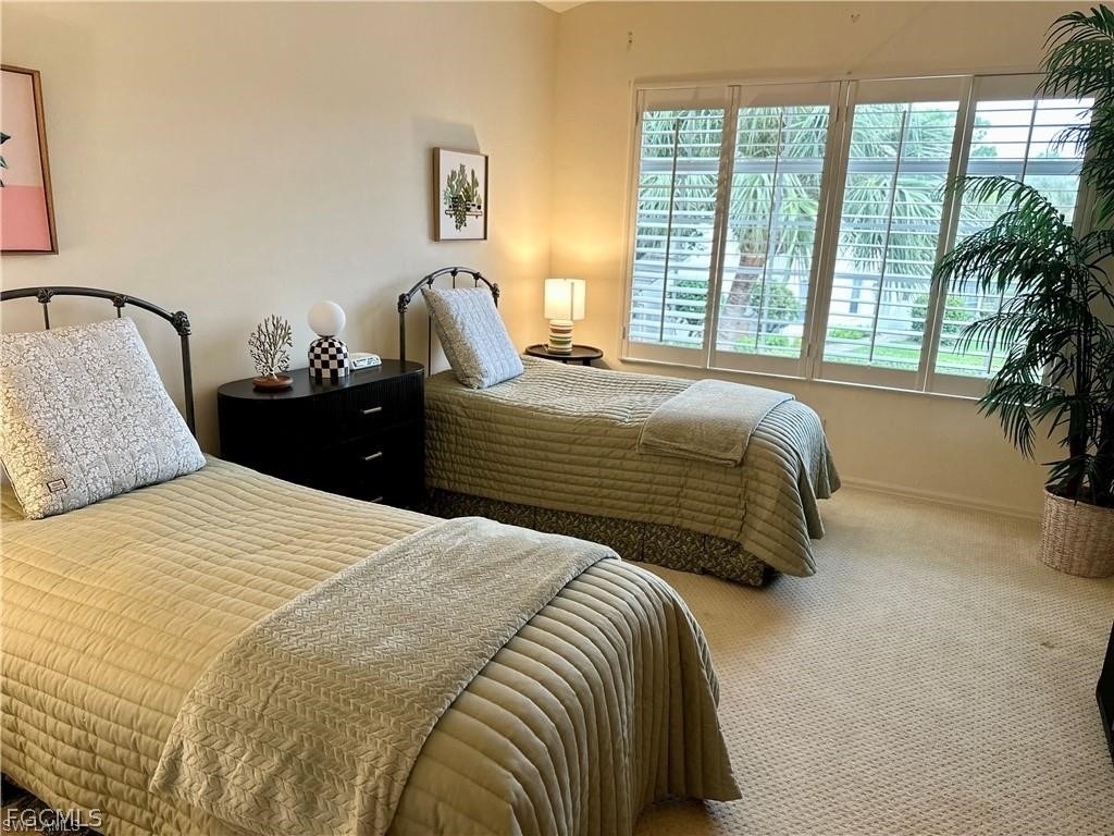 27080 Lake Harbor Court - Photo 19