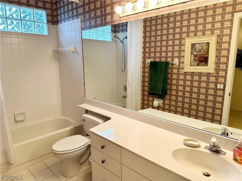 27080 Lake Harbor Court - Photo 20