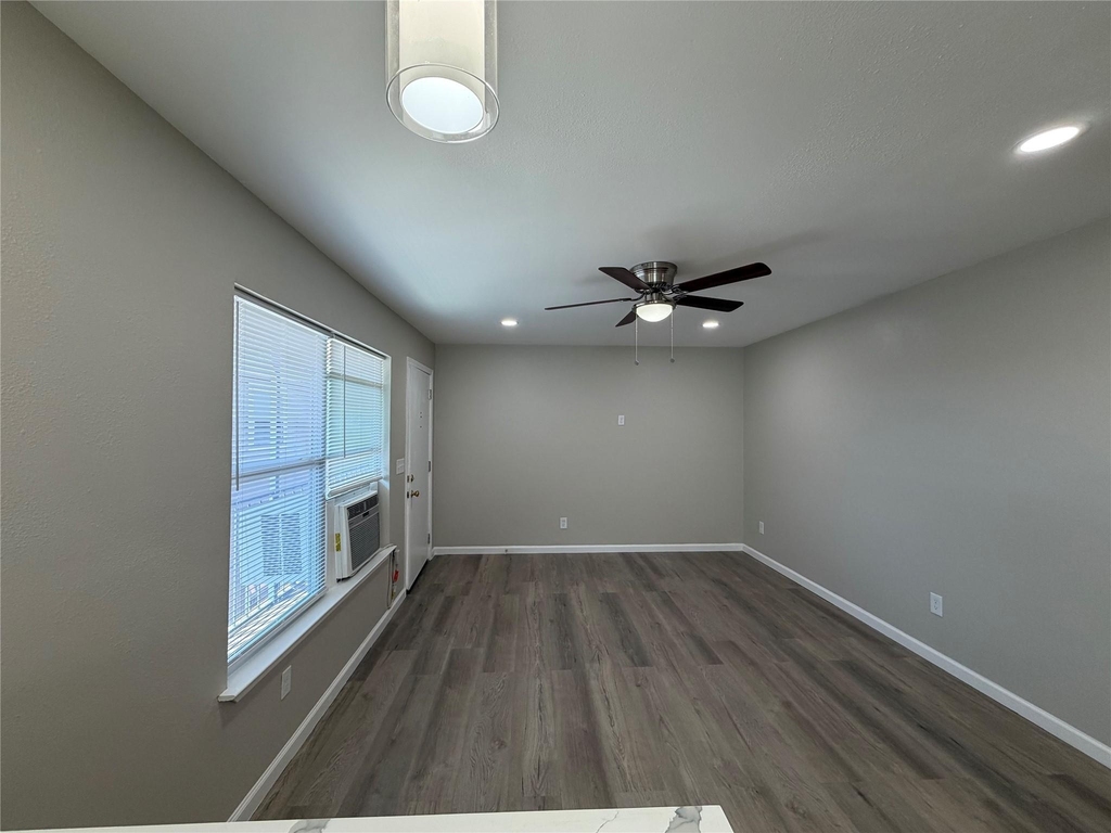 3113 Arbor Street - Photo 2