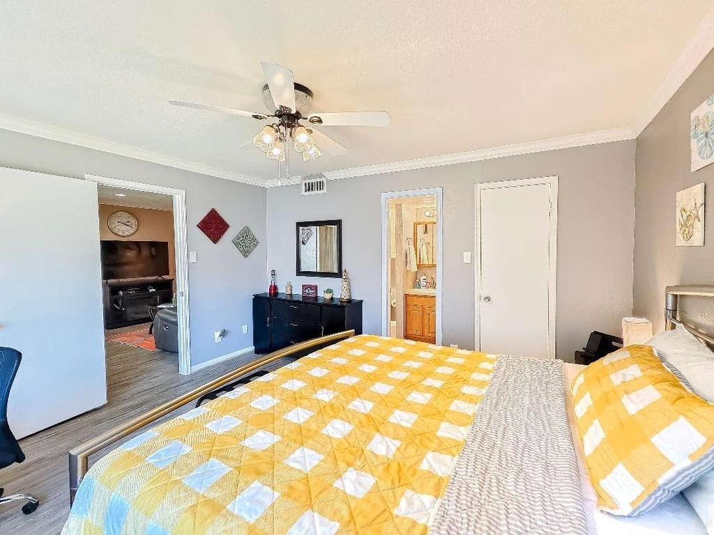 12100 Melville Dr - Photo 18
