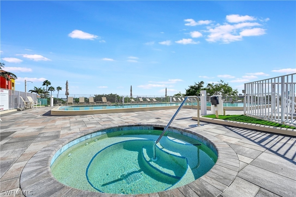 410 Bayfront Place - Photo 15