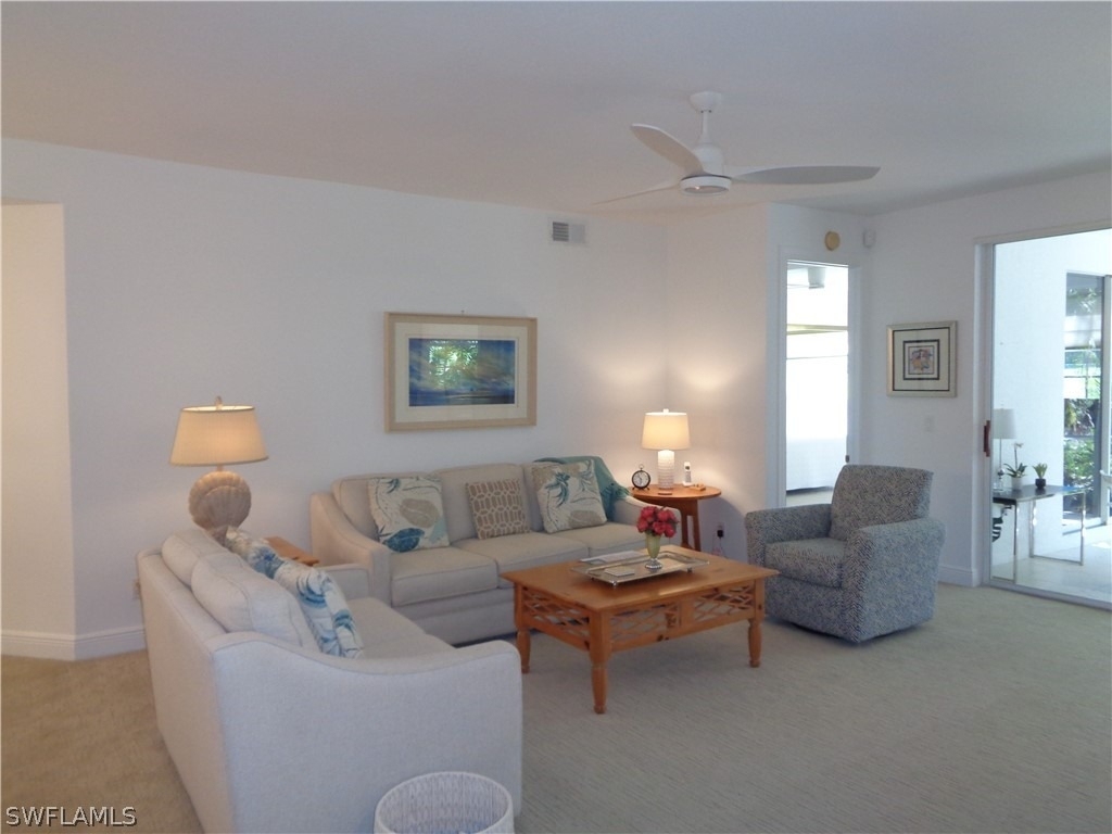 515 Laguna Royale Boulevard - Photo 5