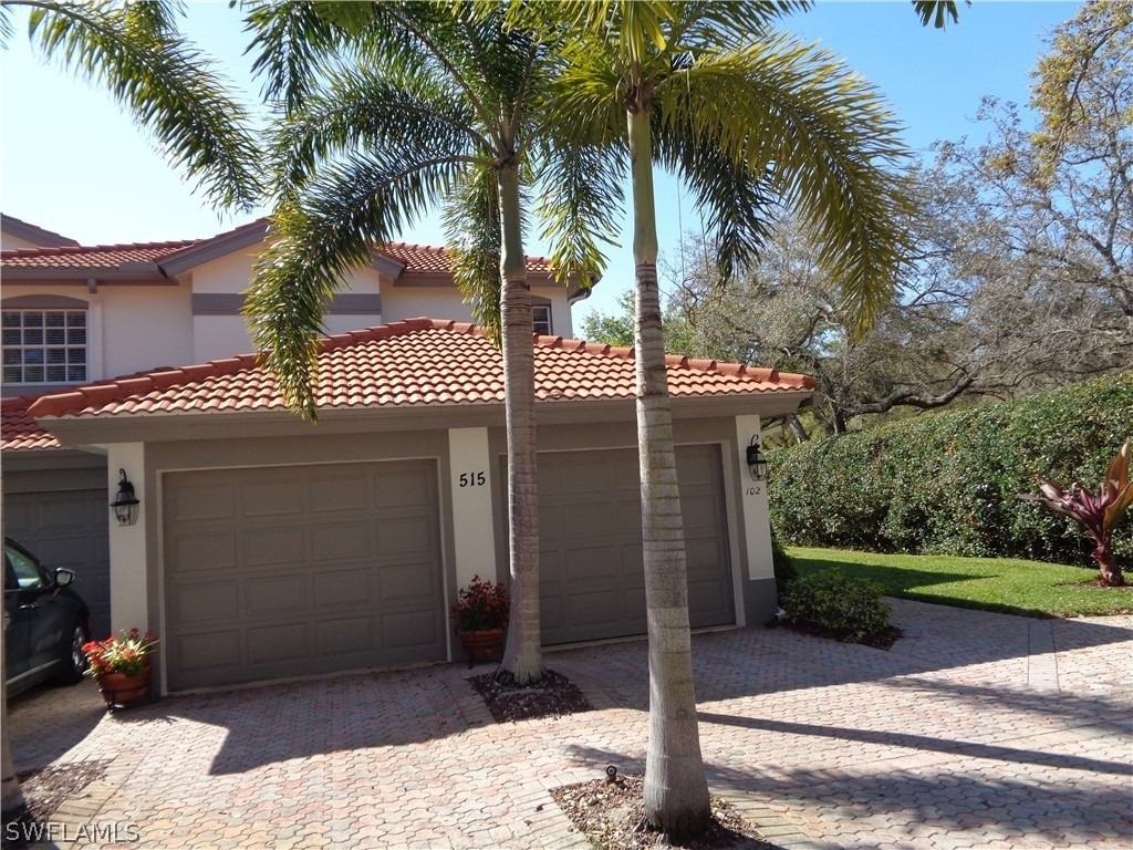 515 Laguna Royale Boulevard - Photo 1