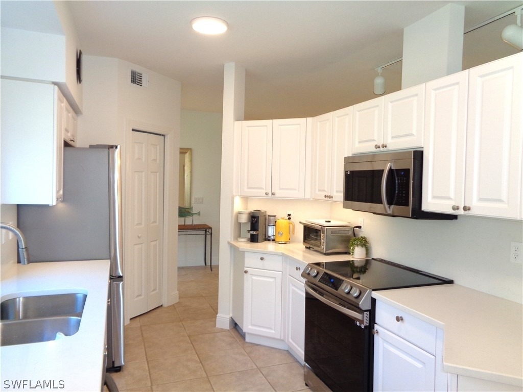 515 Laguna Royale Boulevard - Photo 10