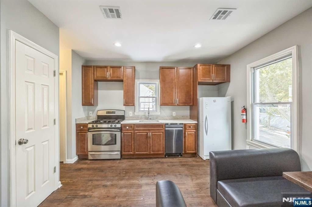 541 Union - Photo 7