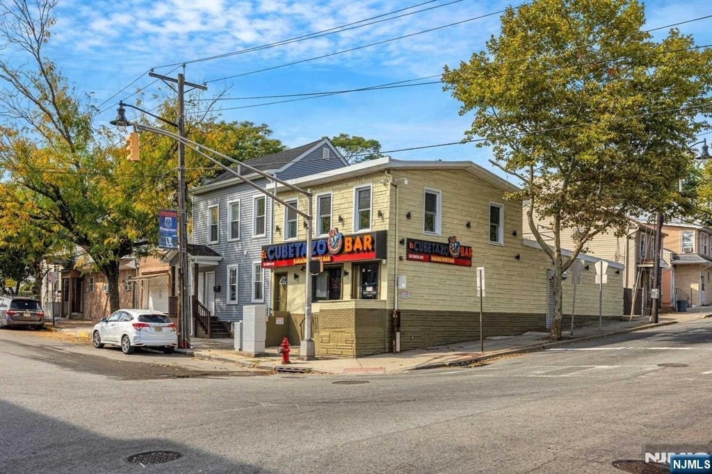 541 Union - Photo 1