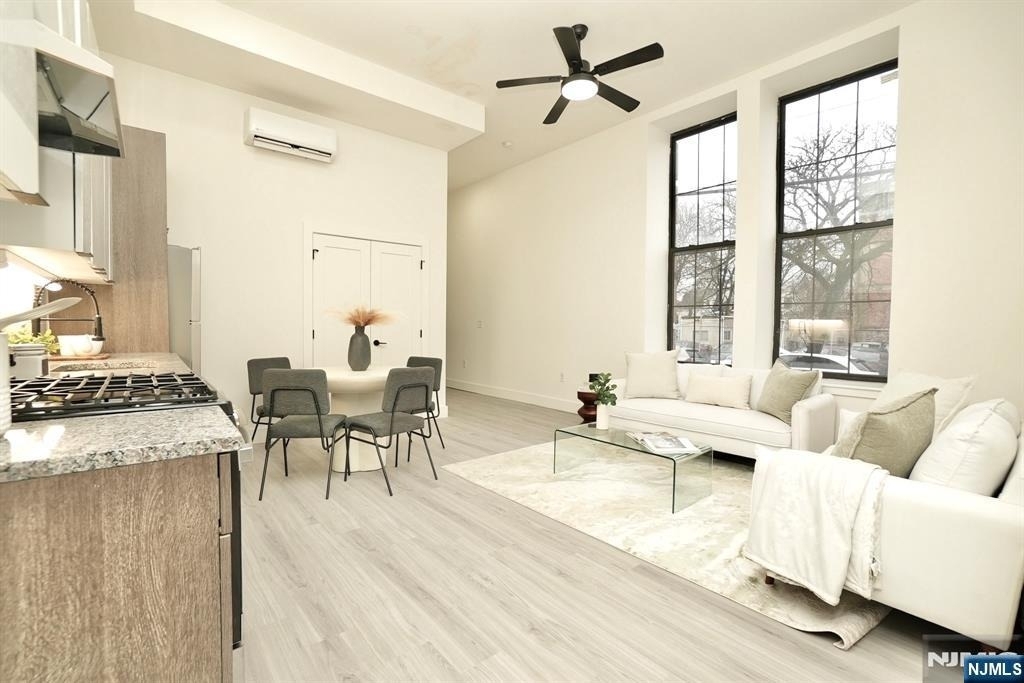 536-540 Central - Photo 6