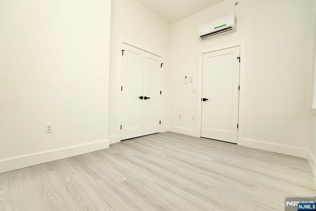 536-540 Central - Photo 9