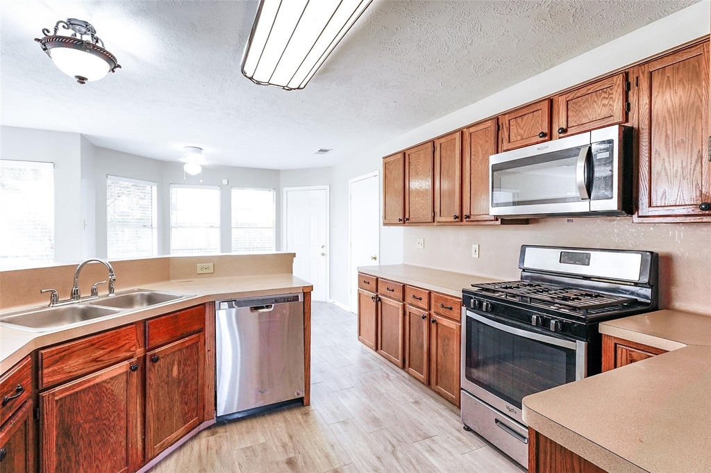 2103 Charlton House Lane - Photo 10