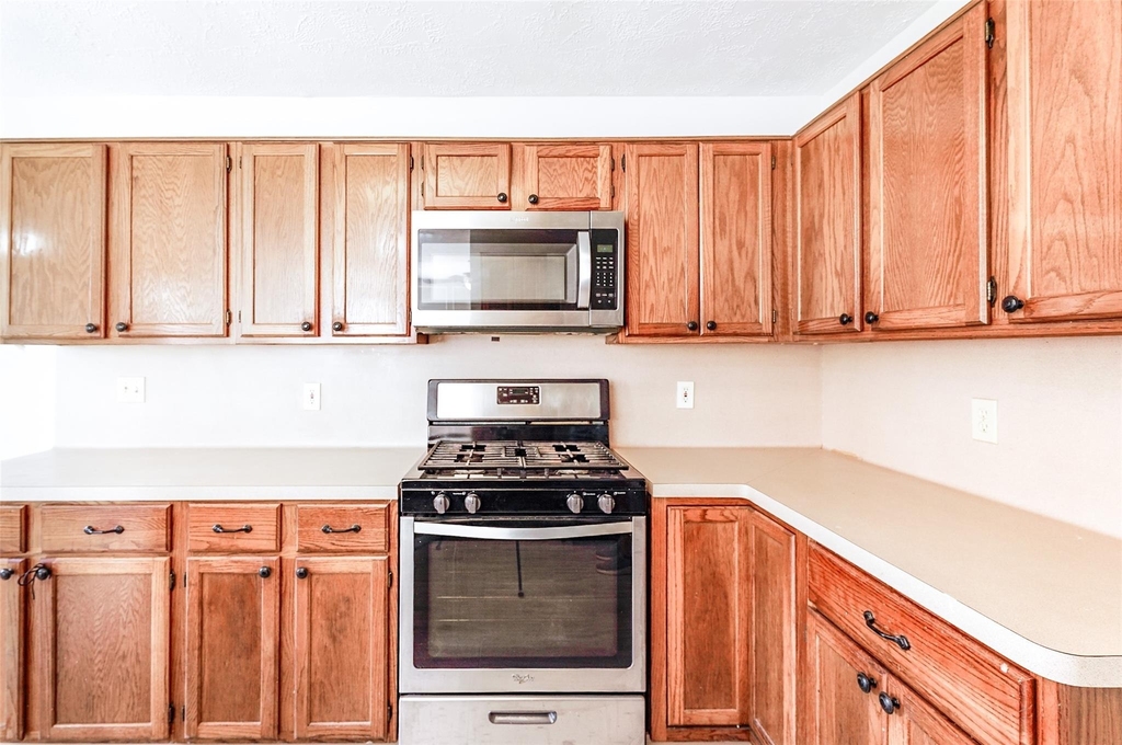 2103 Charlton House Lane - Photo 11