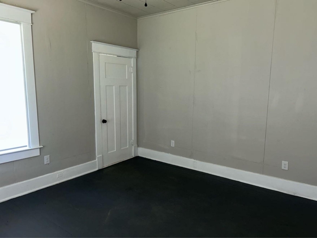 1925 11th Street - Photo 23