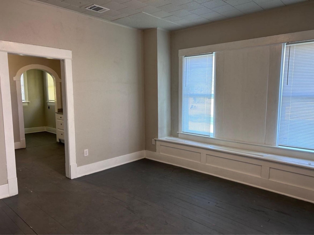 1925 11th Street - Photo 13