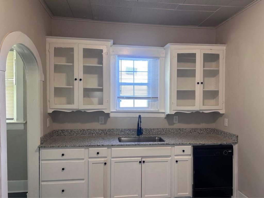 1925 11th Street - Photo 5