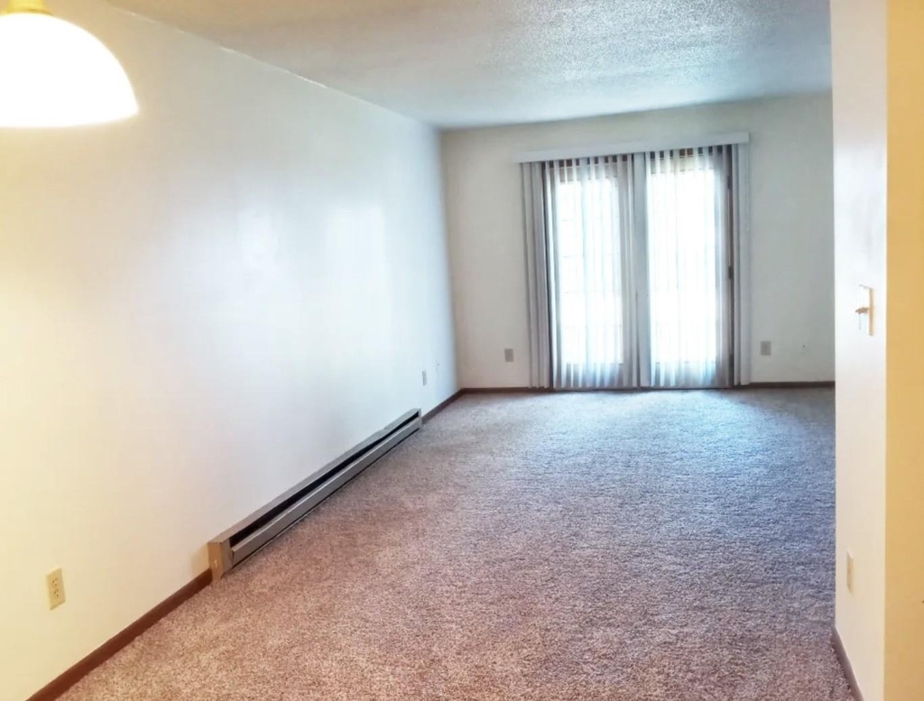 102 Price Street - Photo 5