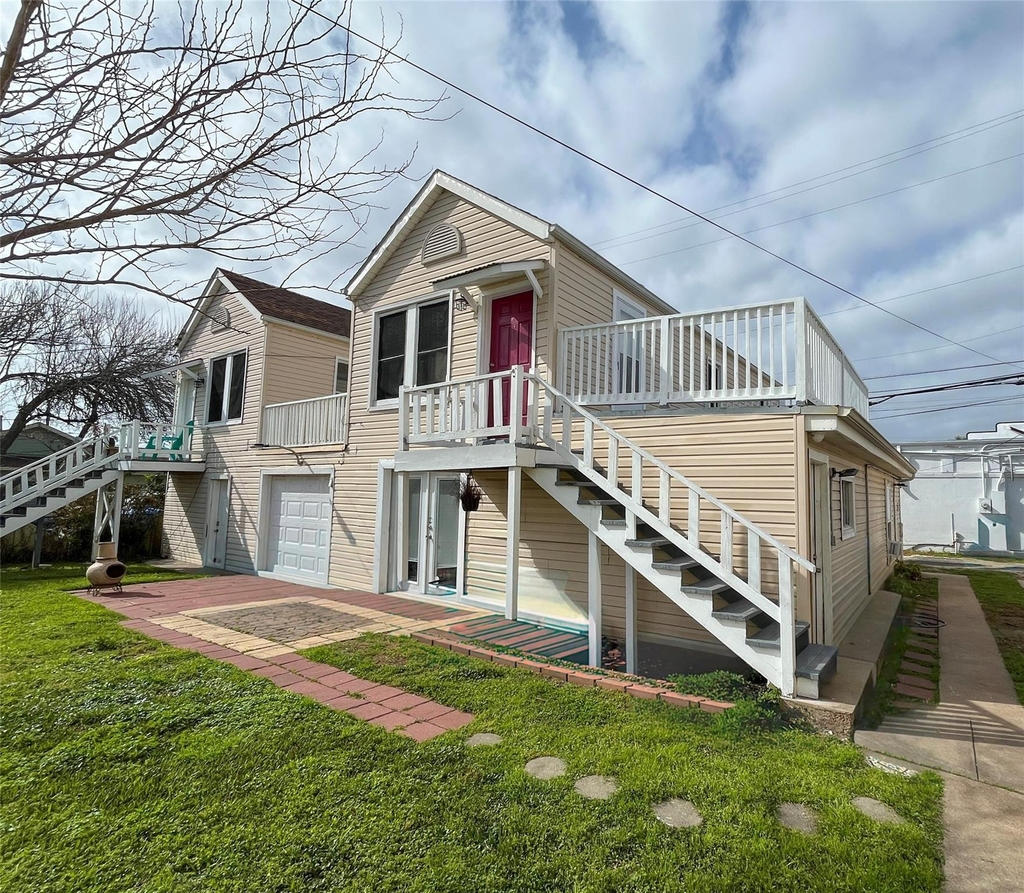 4114 Ave S 1/2 - Photo 0