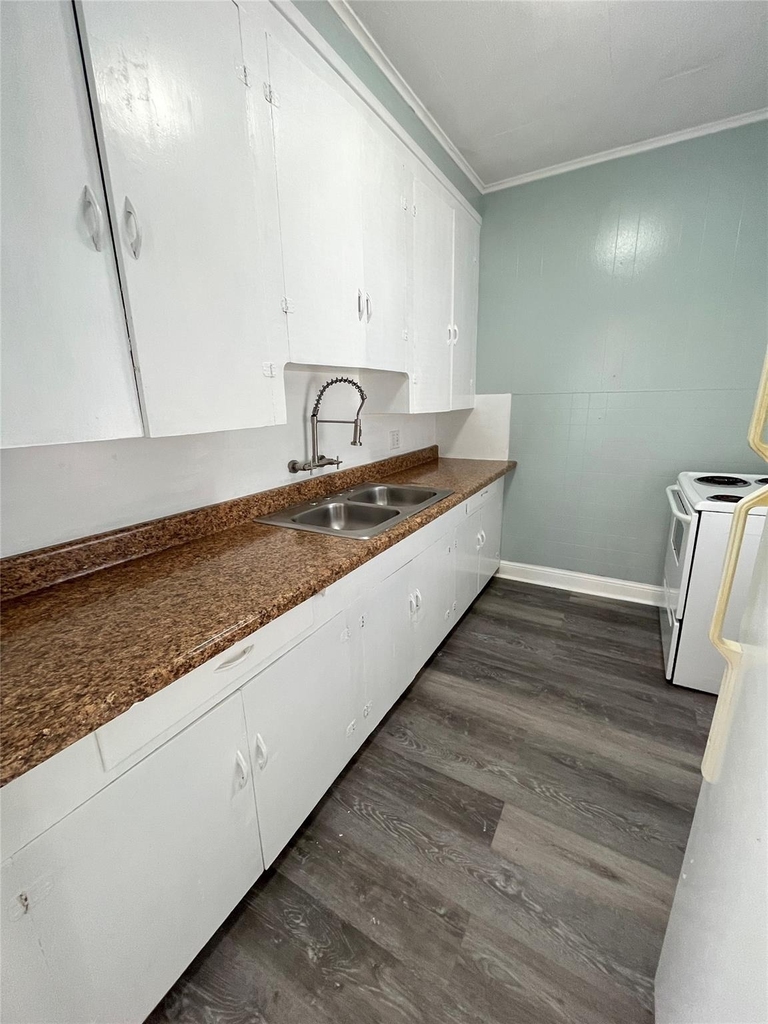 4114 Ave S 1/2 - Photo 6
