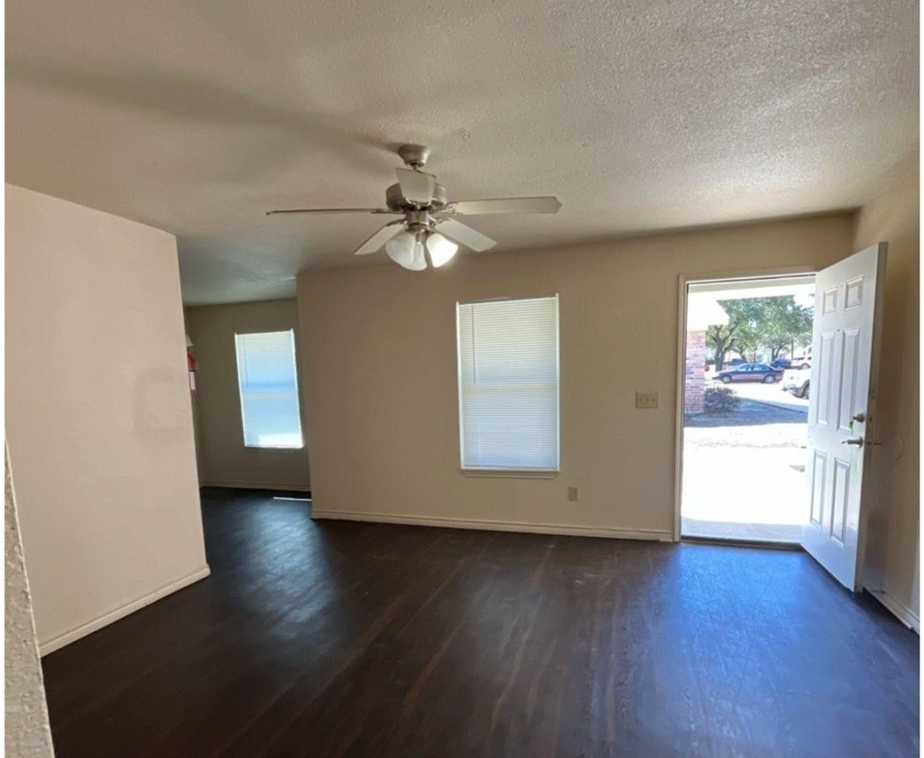 2050 S Byrd Avenue - Photo 6