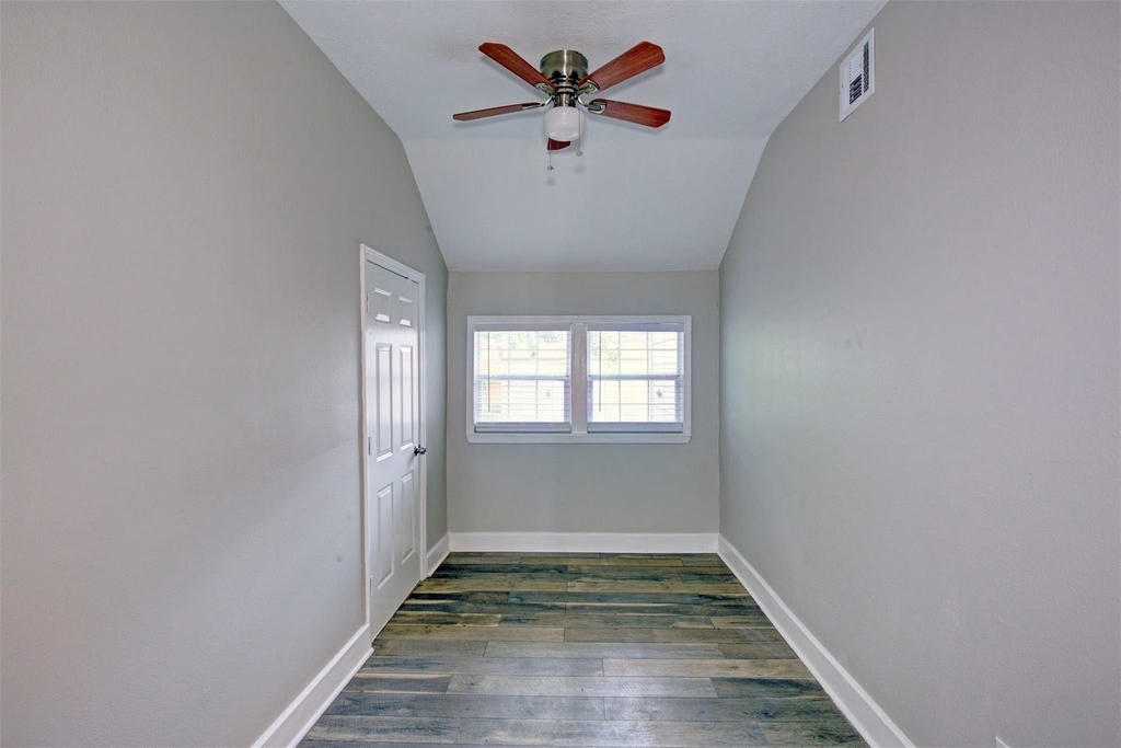 4220 Delhi Street - Photo 18