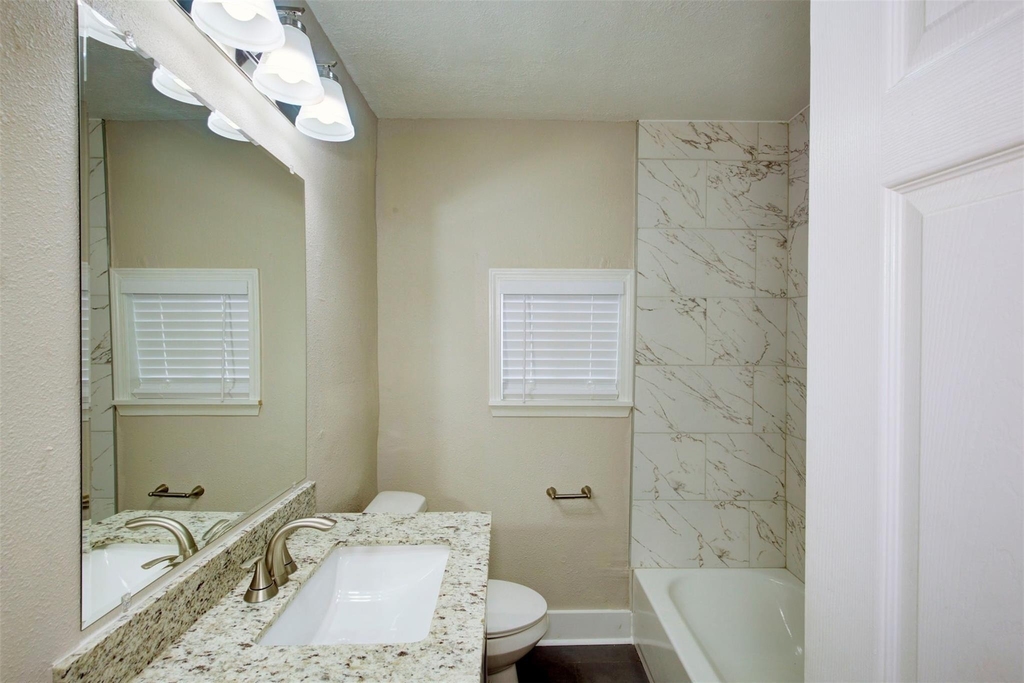 4220 Delhi Street - Photo 11