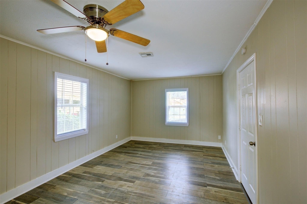4220 Delhi Street - Photo 12
