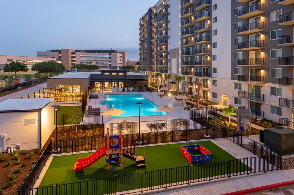 18036 Park Row - Photo 13