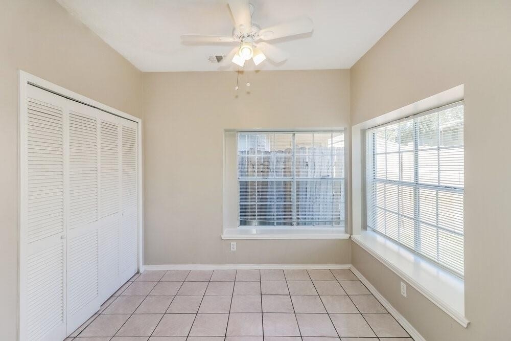 6018 Fern Hollow Court - Photo 3