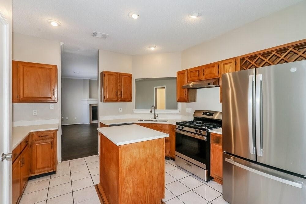 6018 Fern Hollow Court - Photo 4
