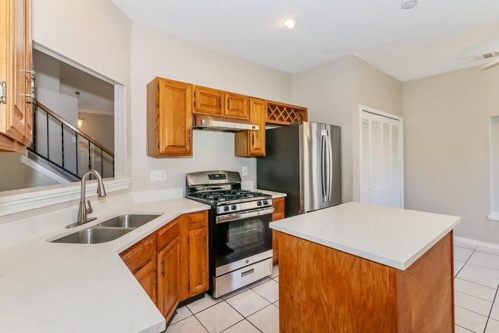 6018 Fern Hollow Court - Photo 5