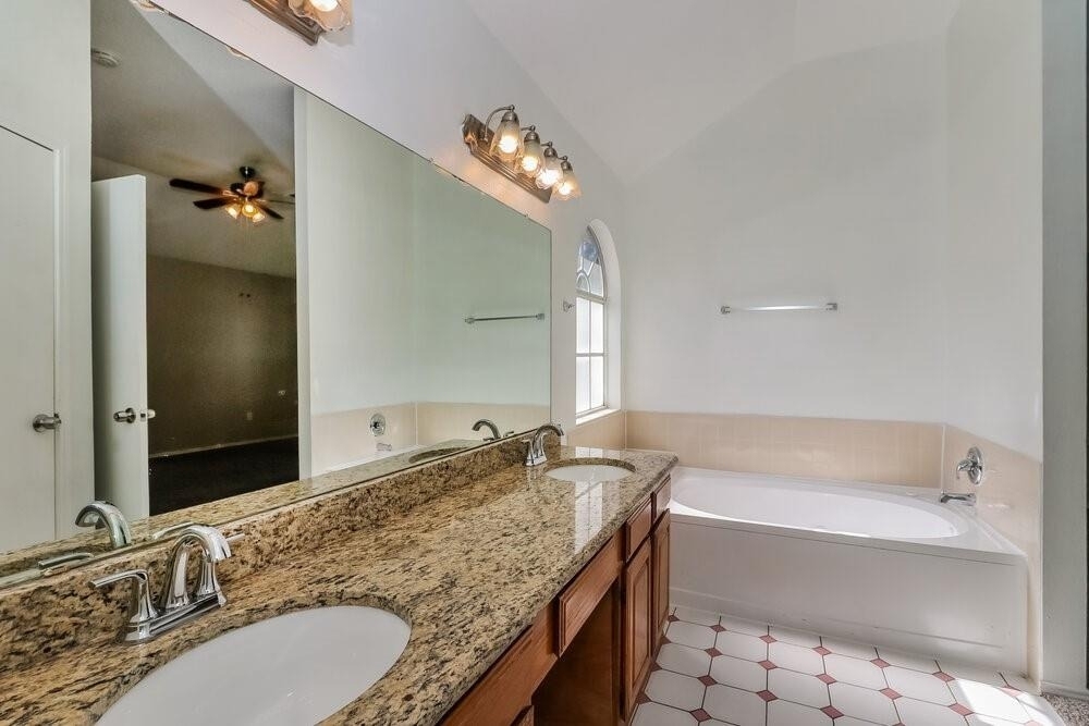 6018 Fern Hollow Court - Photo 9