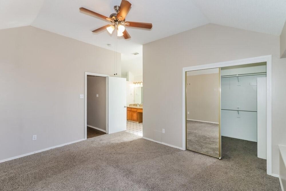 6018 Fern Hollow Court - Photo 8