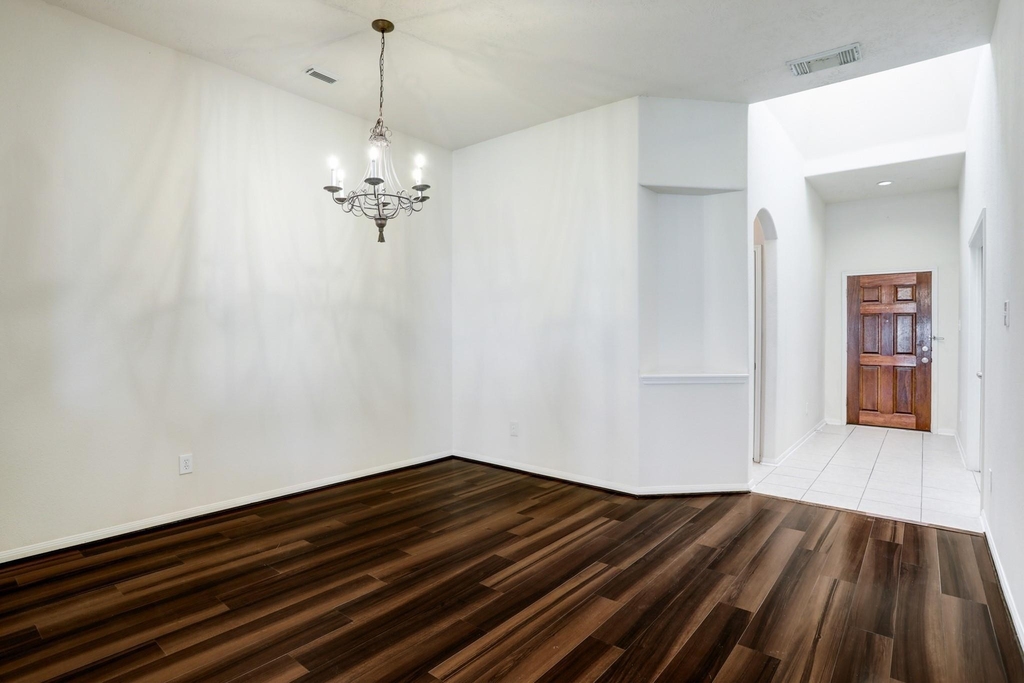 7605 Waterlilly Lane - Photo 2