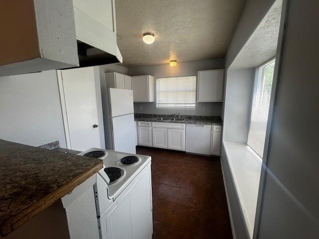 22109 Diane Drive - Photo 3
