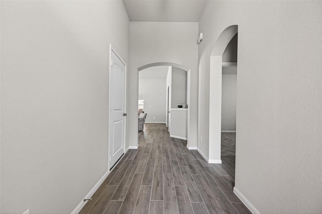 11676 Whirlaway Drive - Photo 3