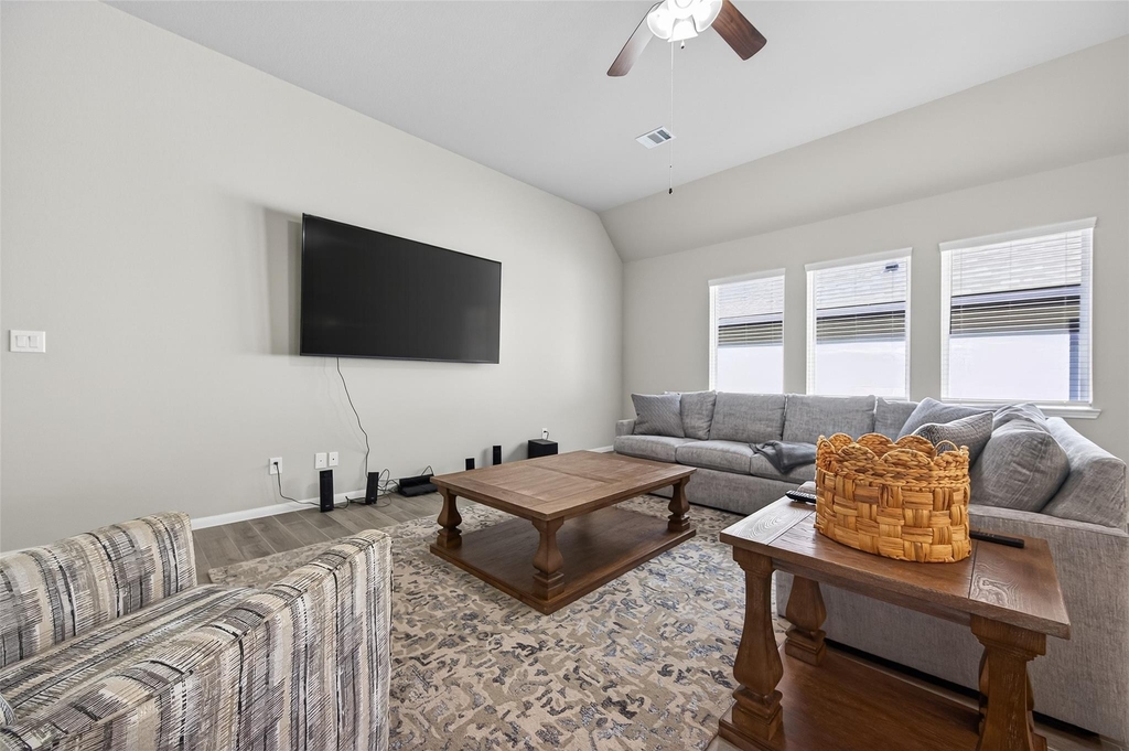 11676 Whirlaway Drive - Photo 10
