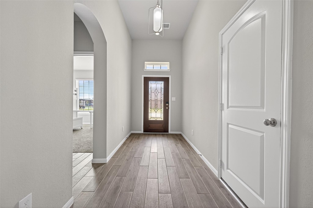 11676 Whirlaway Drive - Photo 2