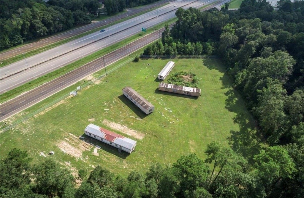 1651 Us-59 N - Photo 2