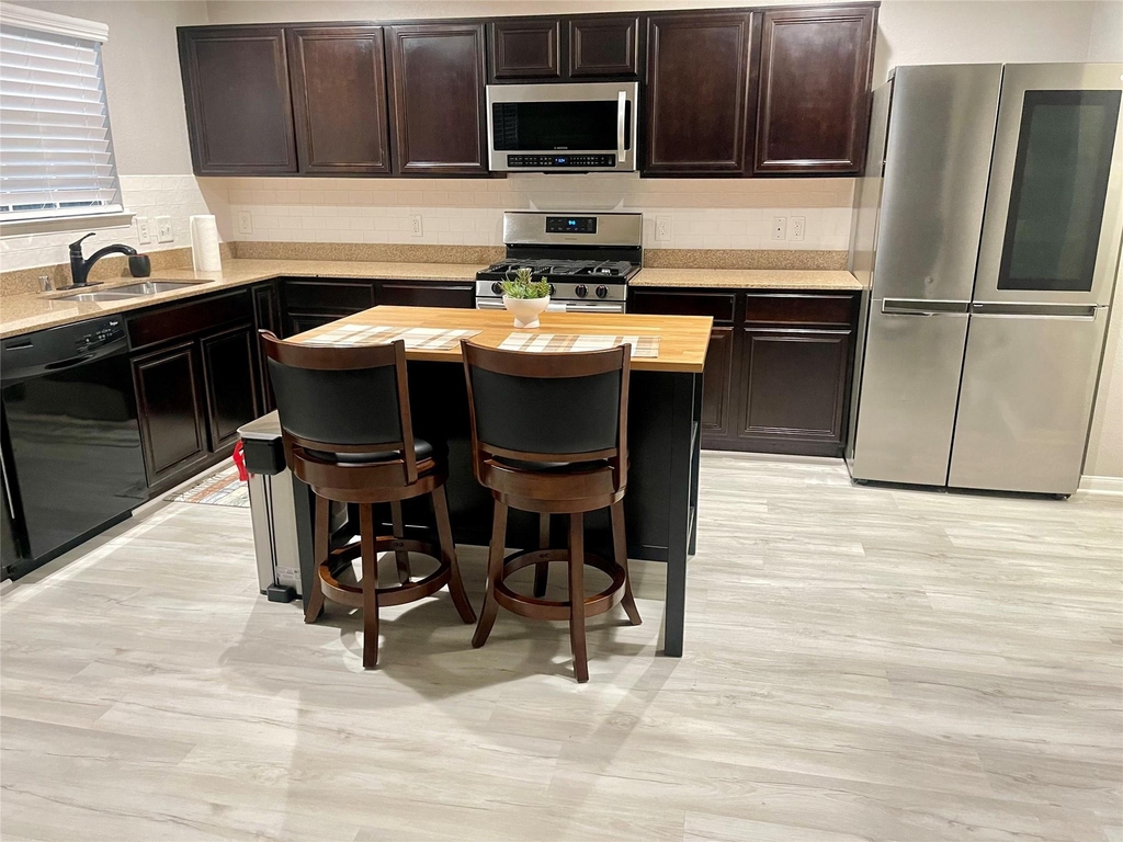 21439 Veneto Hills Court - Photo 10