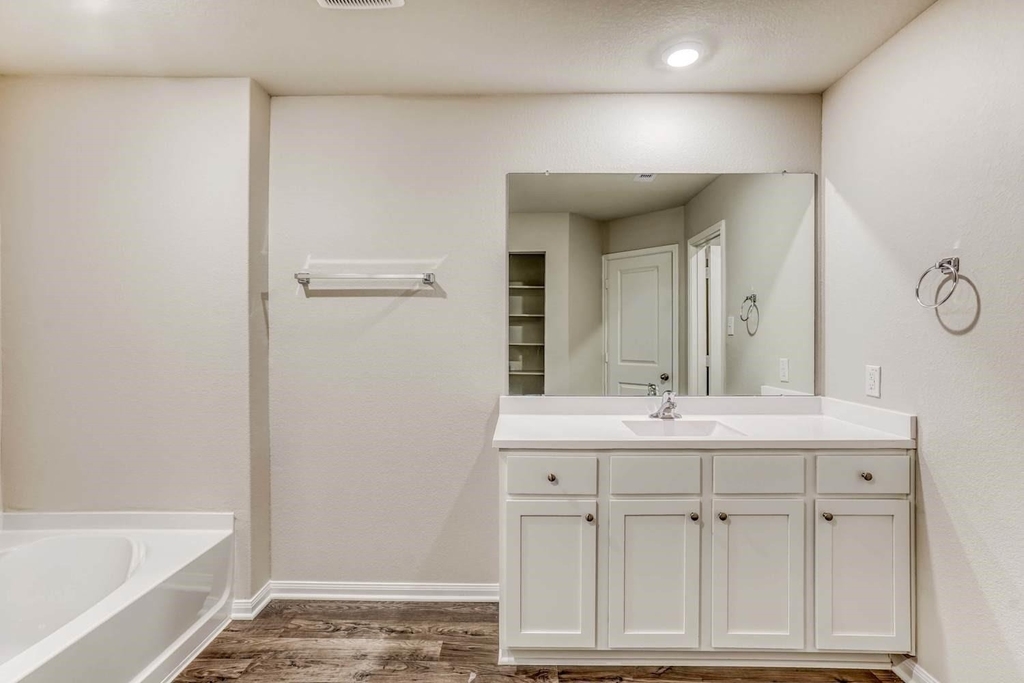 8219 Blooming Meadow Lane - Photo 10