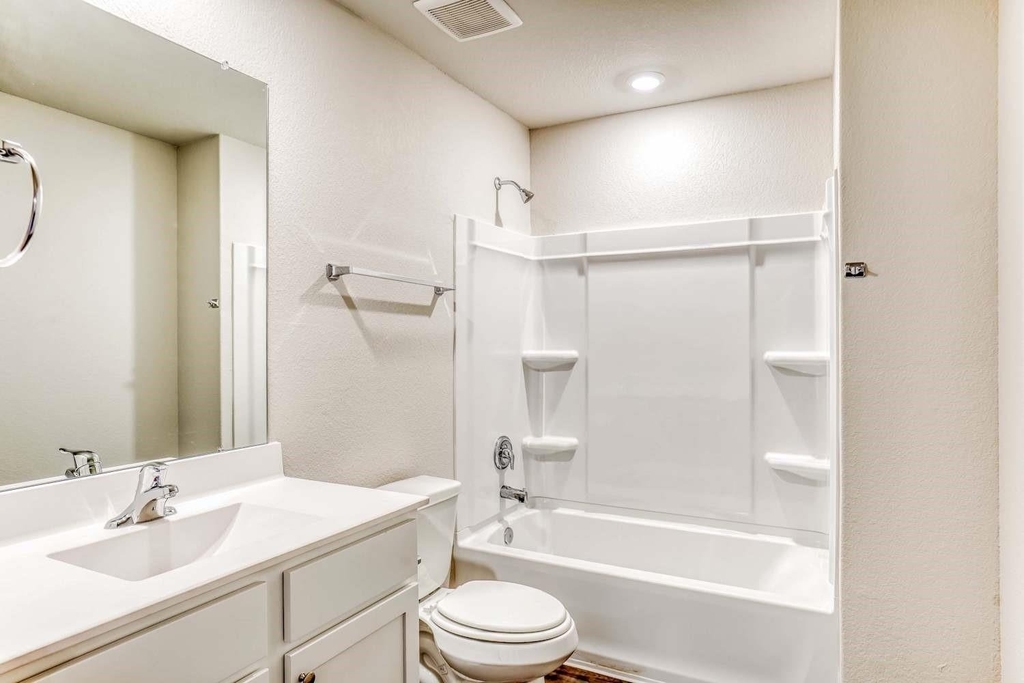 8219 Blooming Meadow Lane - Photo 13