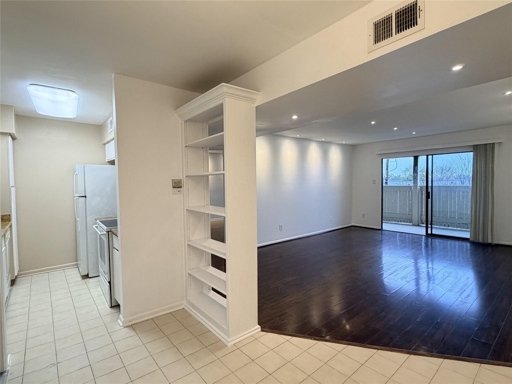 8523 Hearth Drive - Photo 2
