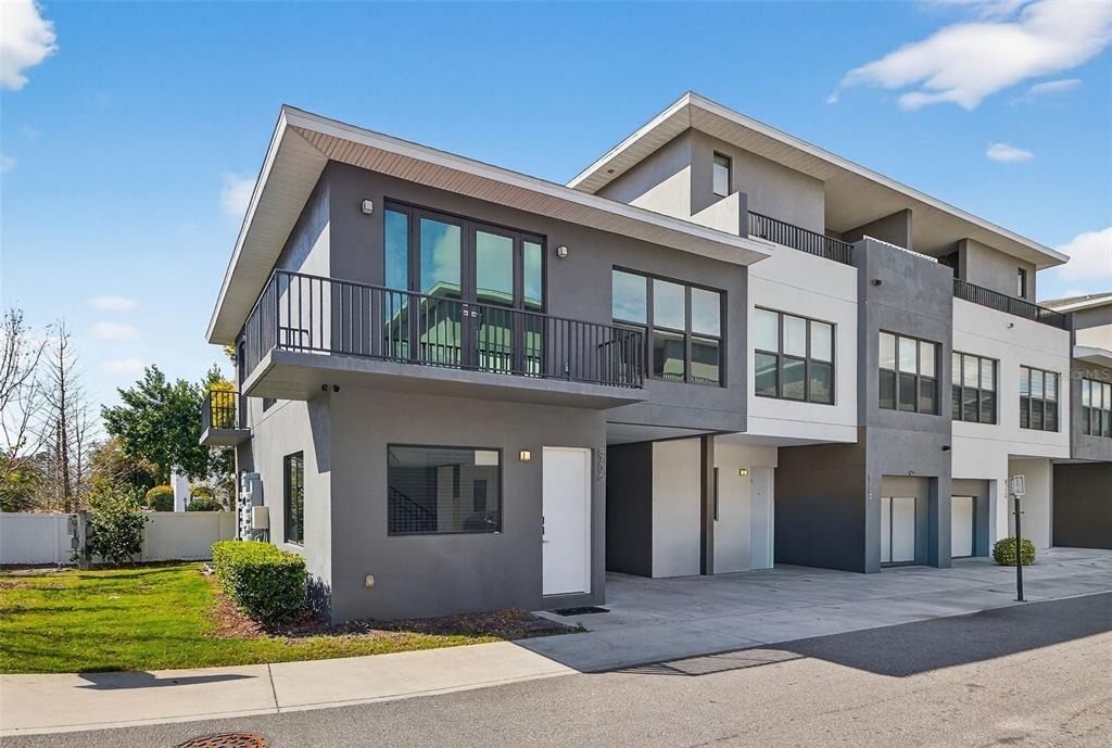 8706 Palm Ranches Place - Photo 3