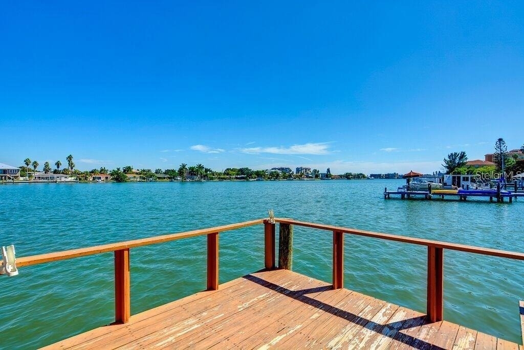 10265 Gulf Boulevard - Photo 13