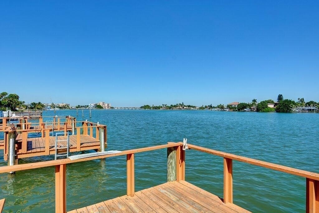 10265 Gulf Boulevard - Photo 14