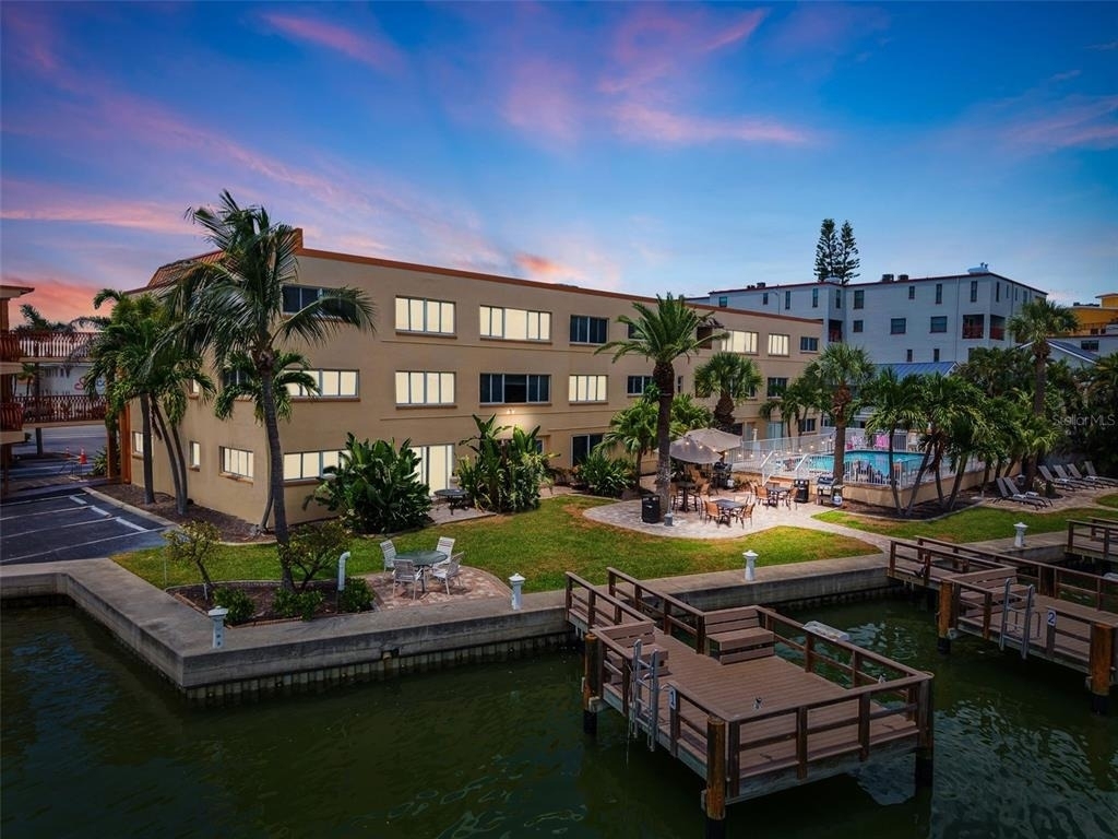 10265 Gulf Boulevard - Photo 21