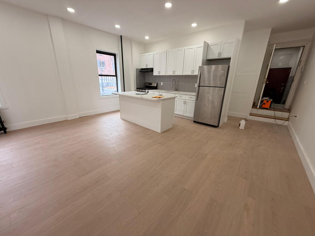 Central ave - Photo 8