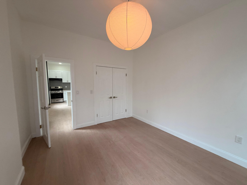 Central ave - Photo 11