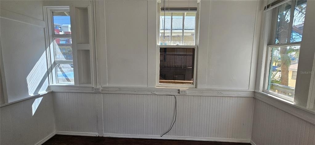 709 Ora Street - Photo 2